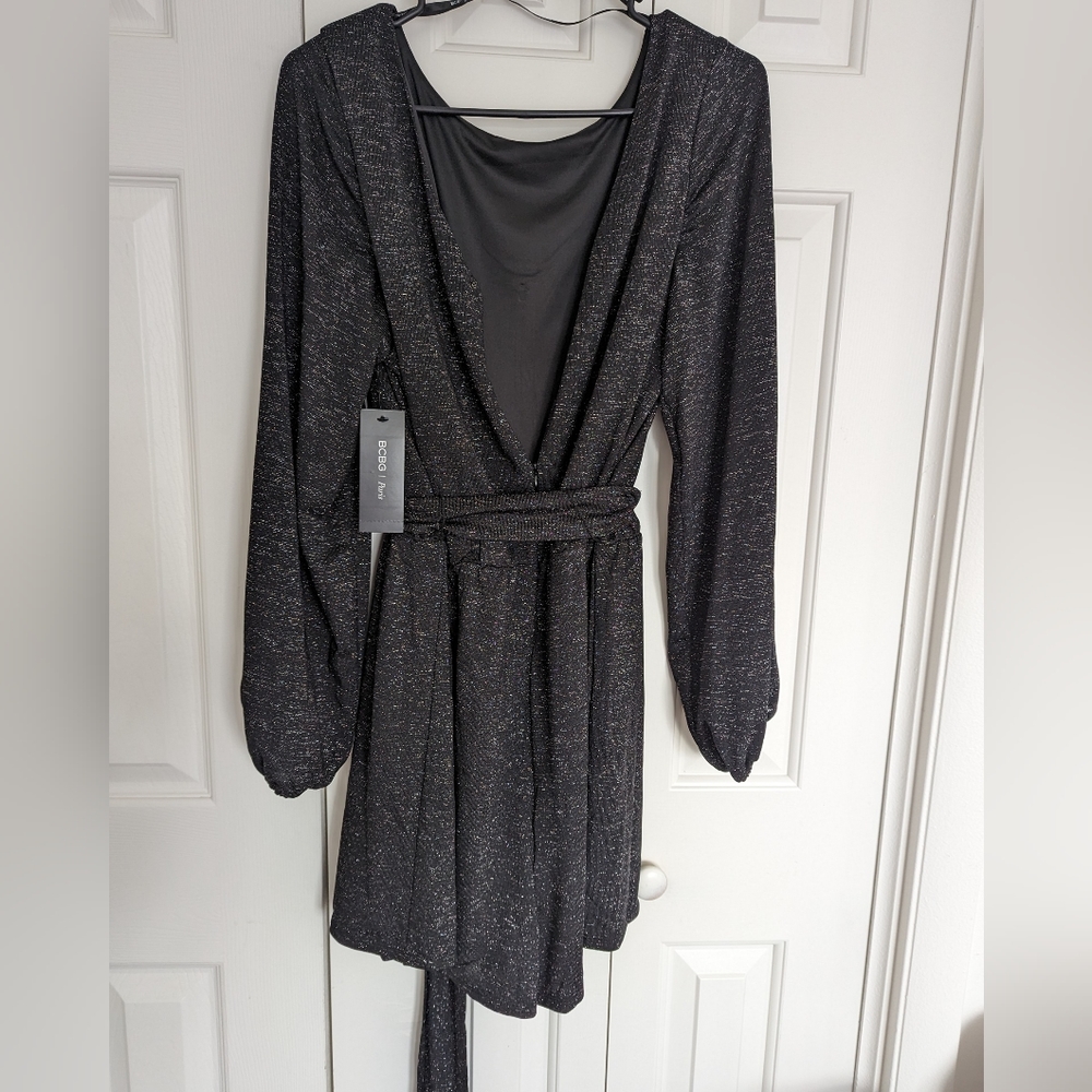 BCBG Paris Women's Sparkly Tied Waist Romper with Split Sleeves size L. - Picture 3 of 12